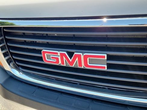 Used 2024 GMC Savana 2500 w/ Driver Convenience Package RWD image 4