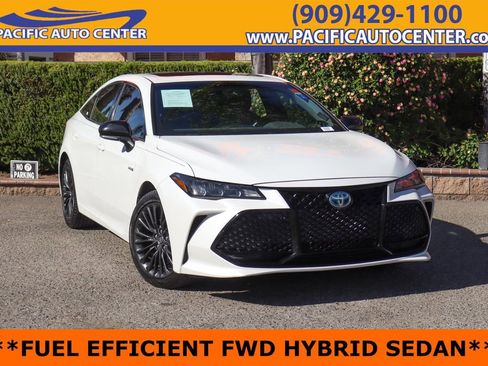 Used 2020 Toyota Avalon XSE image 1