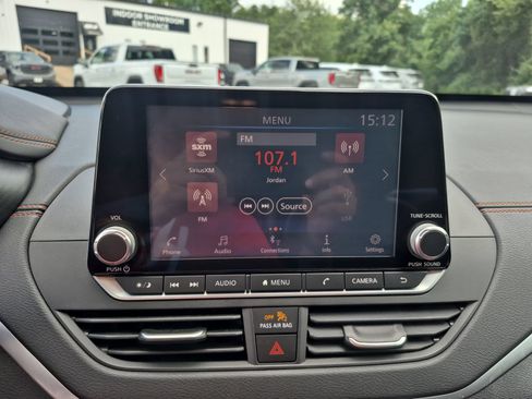Used 2020 Nissan Altima 2.5 SR FWD image 13