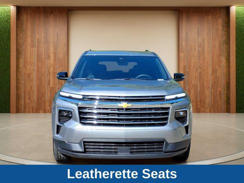 New 2026 Chevrolet Traverse LT w/ Driver Confidence Package FWD image 2