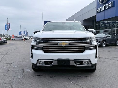Used 2020 Chevrolet Silverado 1500 High Country w/ Technology Package image 2