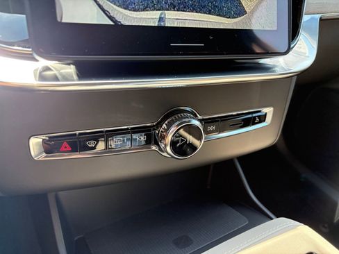 New 2026 Volvo XC90 B6 Plus w/ Protection Package image 18