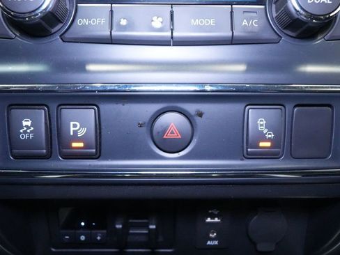 Used 2016 Nissan Titan PRO-4X image 29