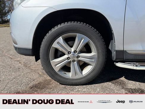Used 2013 Toyota Highlander Limited AWD/4WD image 15