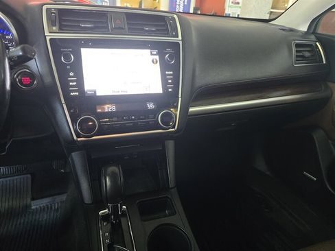 Used 2018 Subaru Outback 3.6R Touring image 26