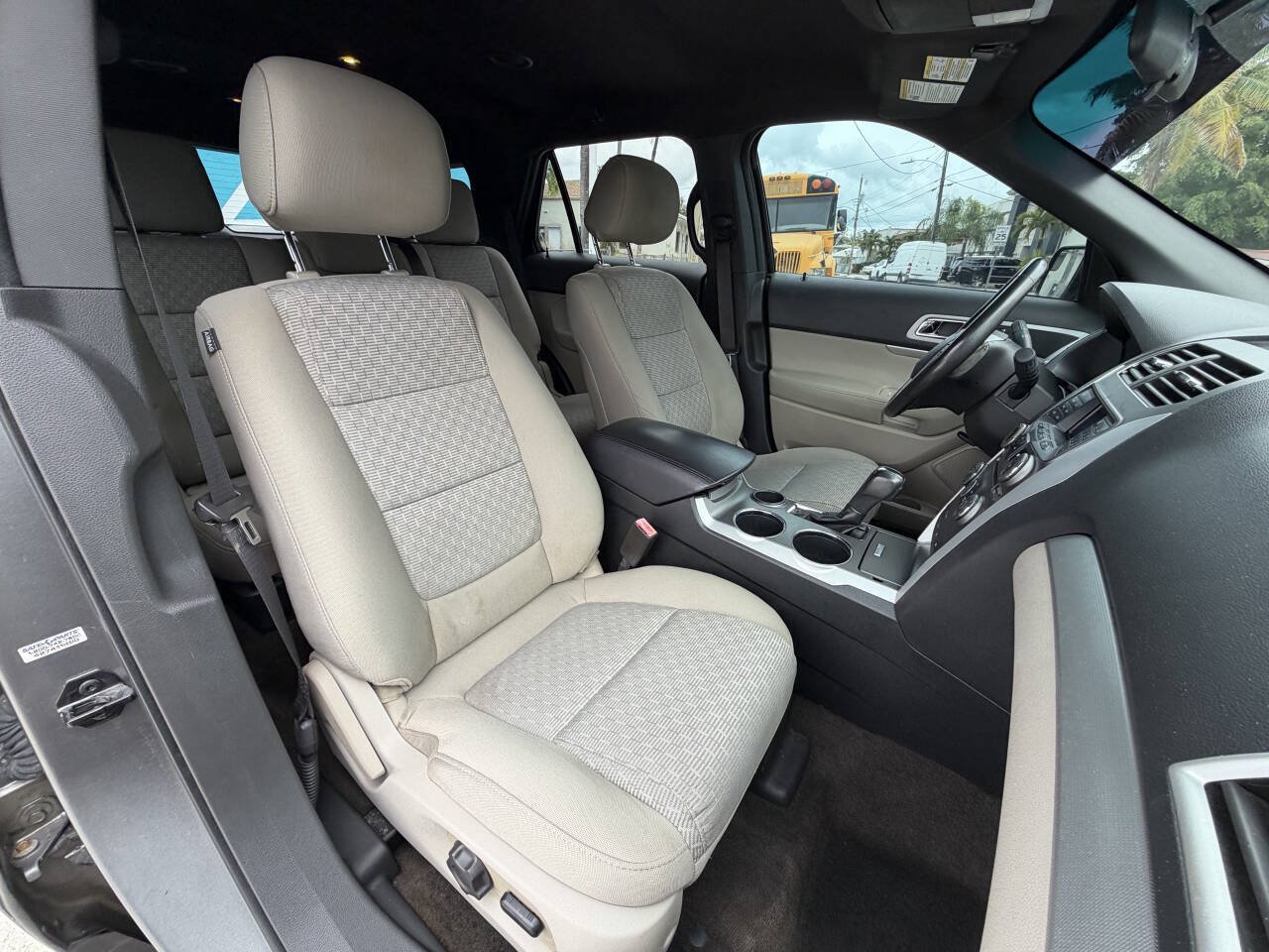 Used 2014 Ford Explorer XLT FWD image 24