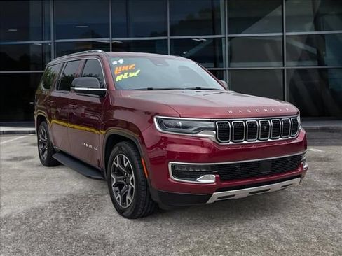 Used 2024 Jeep Wagoneer Series III w/ Convenience Group I AWD/4WD image 2