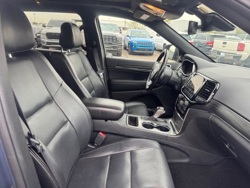 Used 2020 Jeep Grand Cherokee Limited w/ Luxury Group II image 30