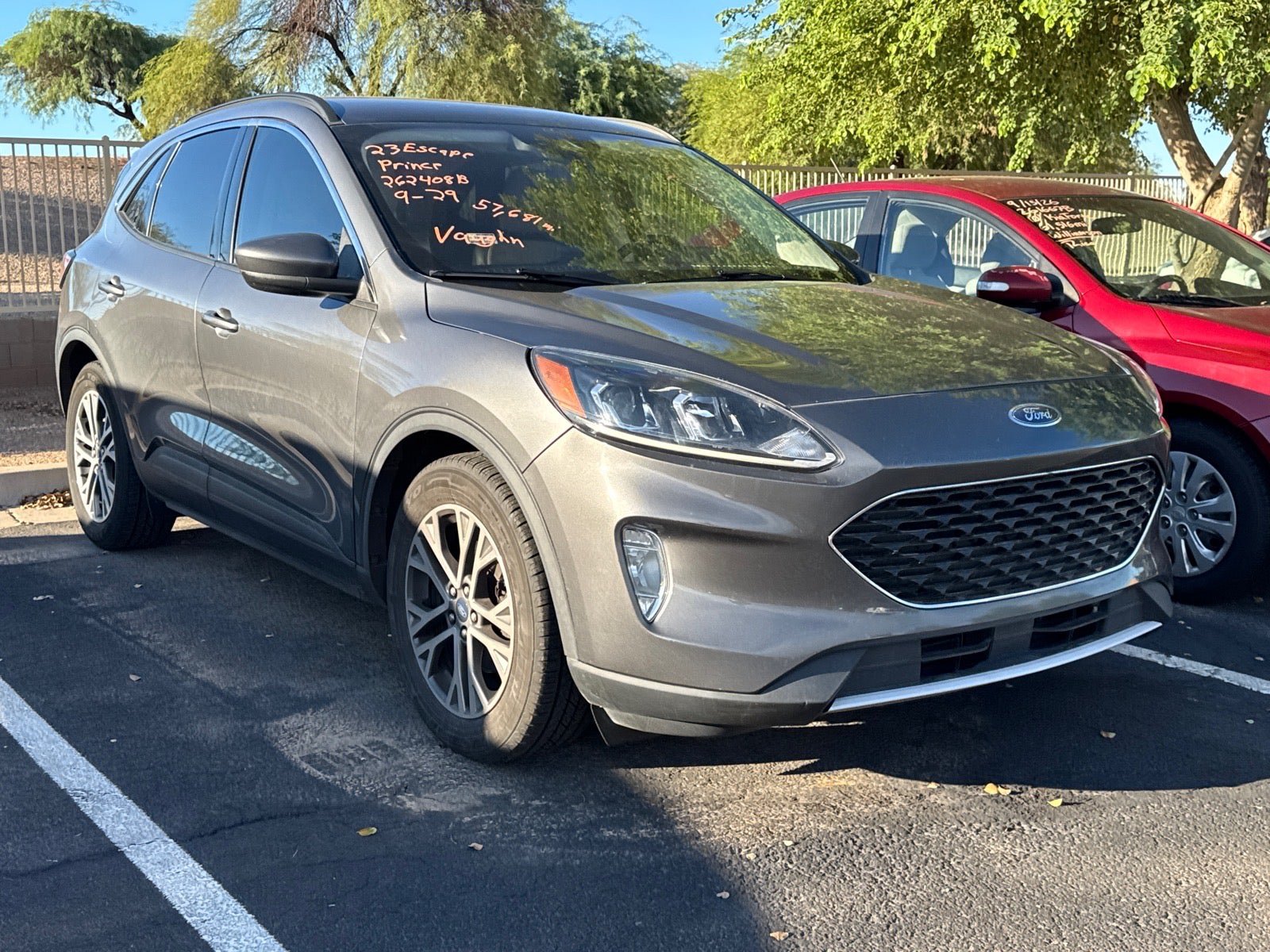 Used 2022 Ford Escape SEL FWD image 1