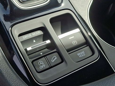 Used 2023 Honda Pilot Touring image 26