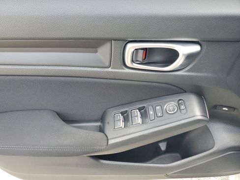 Used 2023 Honda Civic Sport image 16