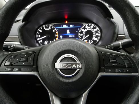 Used 2023 Nissan Altima 2.5 SV image 16