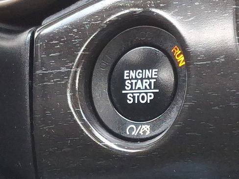 Used 2017 Jeep Grand Cherokee Laredo w/ Quick Order Package 23E image 22