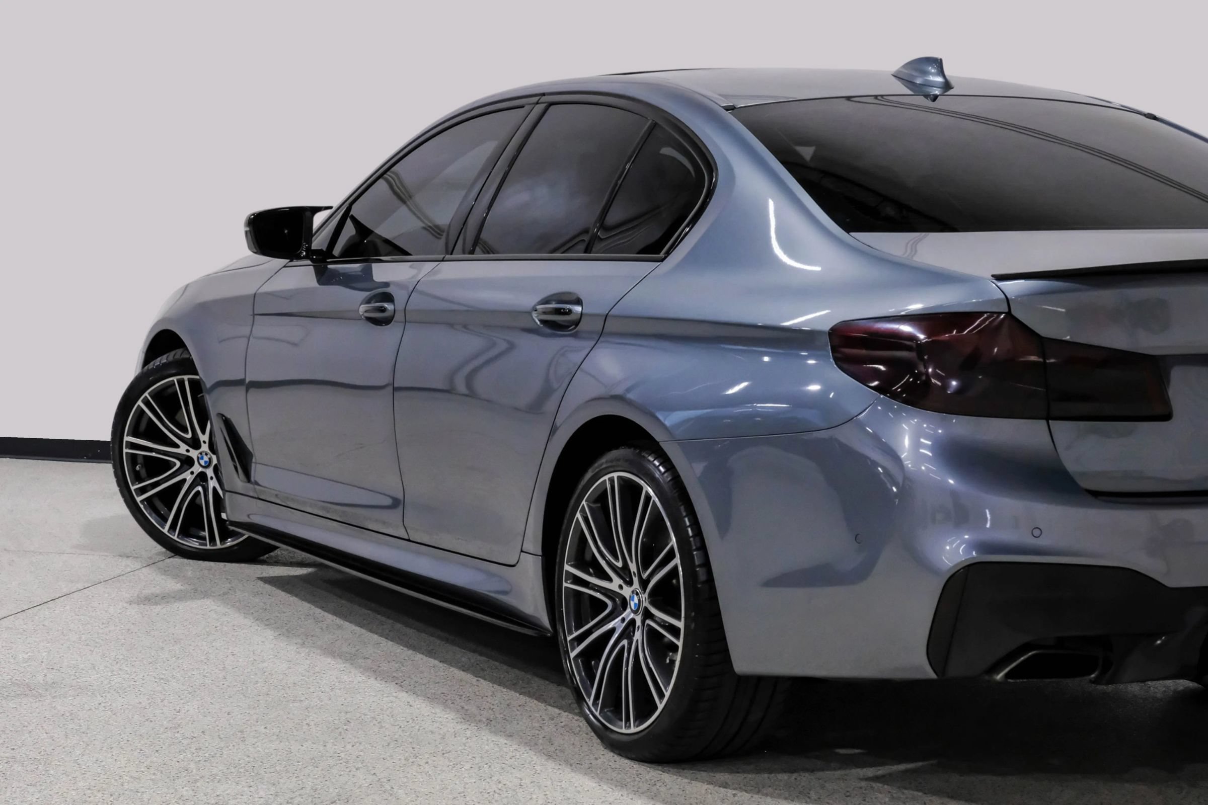 Used 2017 BMW 540i RWD image 14
