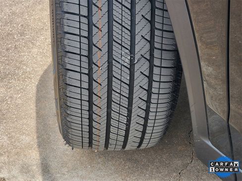 Certified 2023 Acura MDX SH-AWD w/ Technology Package image 12