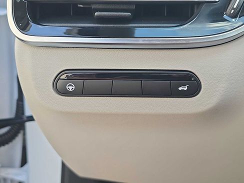 Certified 2026 INFINITI QX60 Luxe w/ Cargo Package FWD image 28