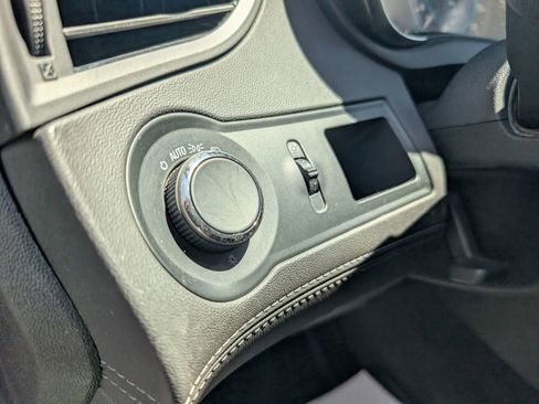 Used 2015 Buick LaCrosse Leather FWD image 16