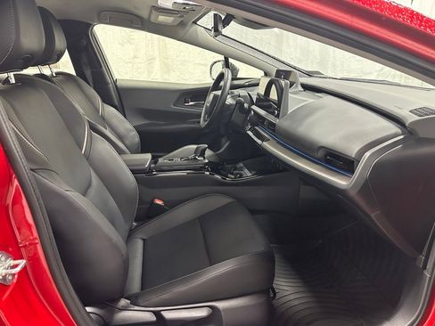 Used 2025 Toyota Prius XLE image 61