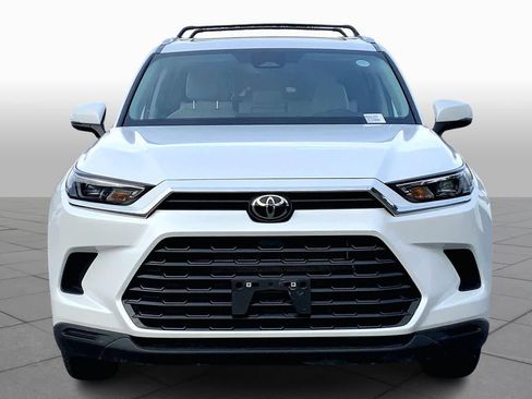 Used 2024 Toyota Grand Highlander XLE image 4