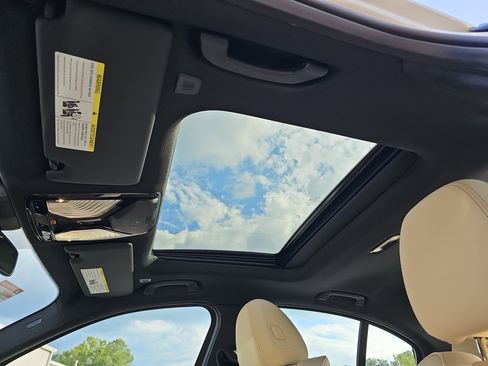 New 2025 BMW 330i xDrive Sedan w/ Premium Package image 31