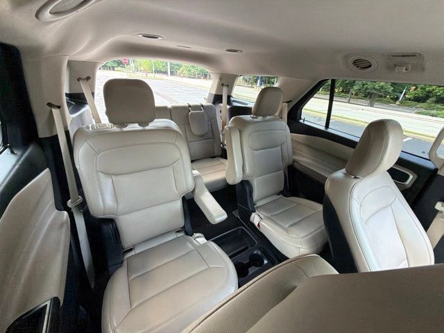 Used 2020 Ford Explorer XLT w/ Equipment Group 202A AWD/4WD image 24