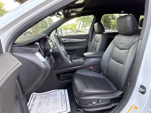 Used 2024 Cadillac XT6 Luxury w/ LPO, Floor Liner Package image 26