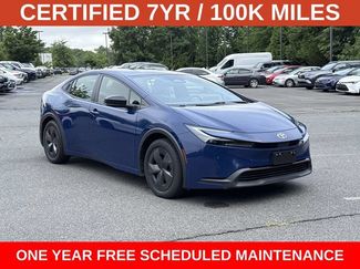Used 2024 Toyota Prius LE FWD video 1