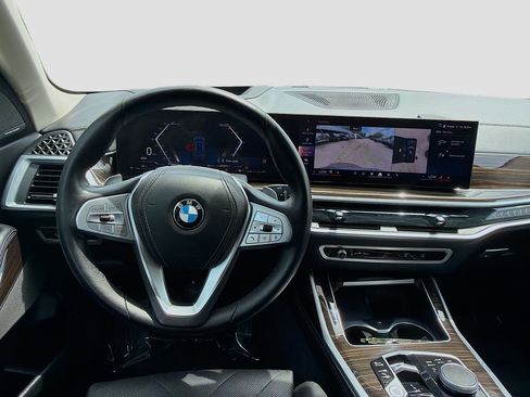Used 2024 BMW X7 xDrive40i w/ Premium Package AWD/4WD image 21