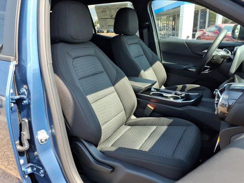 Used 2026 Chevrolet Equinox LT image 12