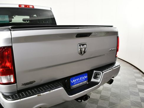 Used 2017 RAM 1500 Express w/ Express Value Package image 15