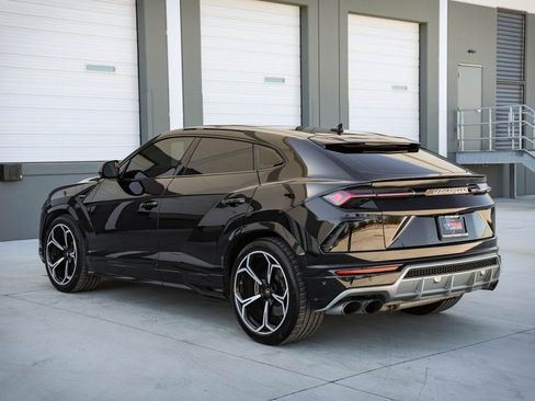 Used 2019 Lamborghini Urus image 5