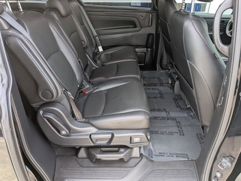 Certified 2023 Honda Odyssey Sport image 30