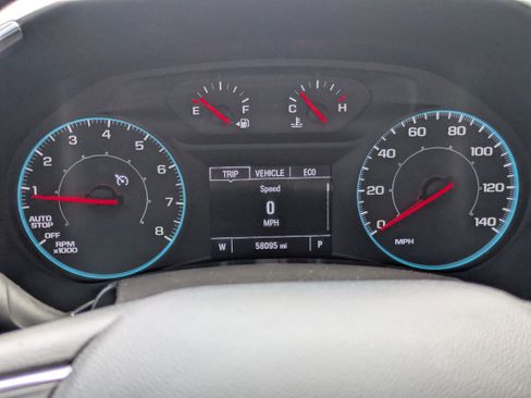 Used 2021 Chevrolet Equinox LS FWD image 22