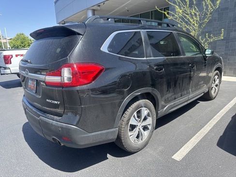 Used 2019 Subaru Ascent Premium image 3