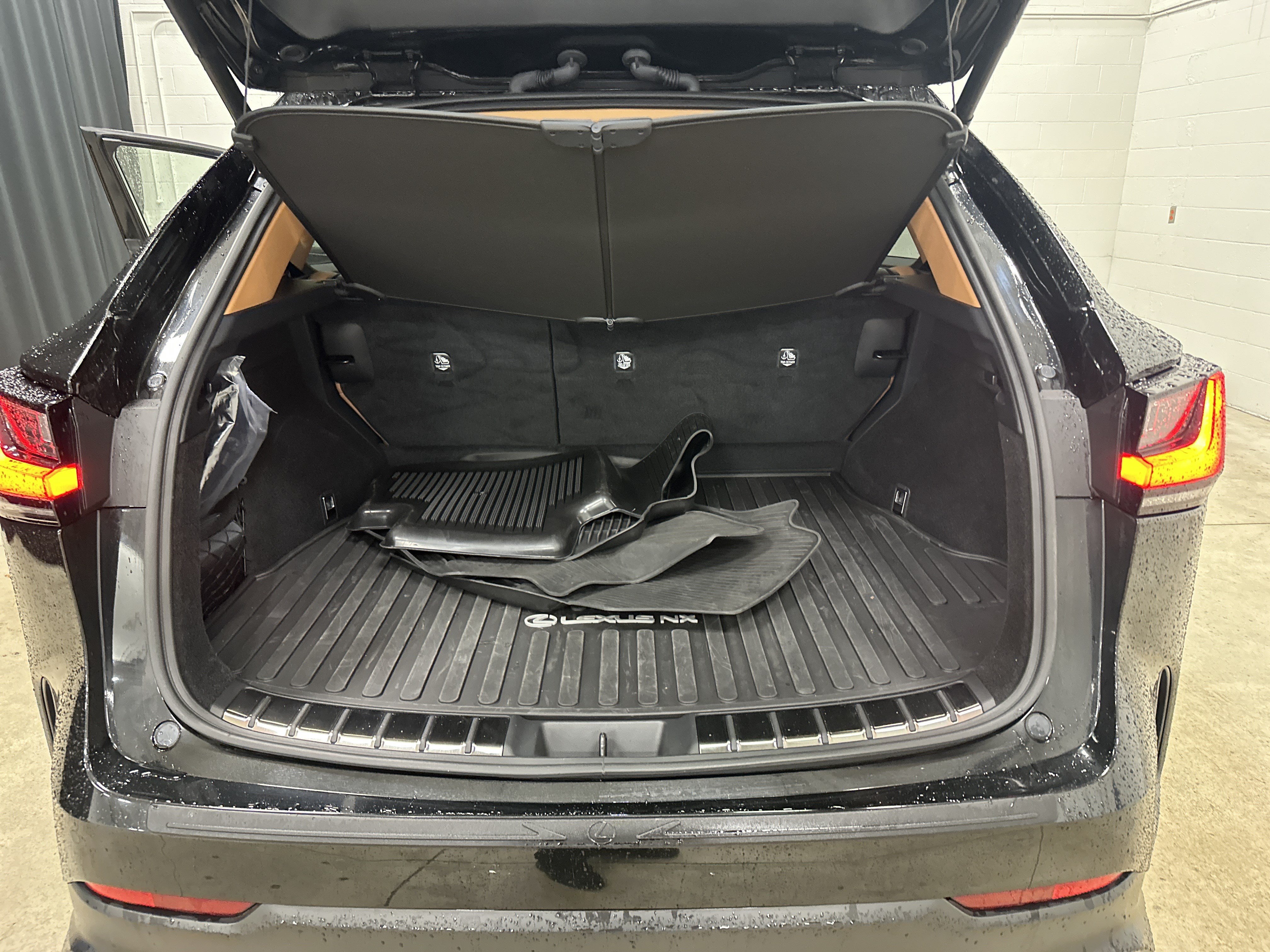 Certified 2026 Lexus NX 350 AWD w/ Accessory Package (2T) image 32