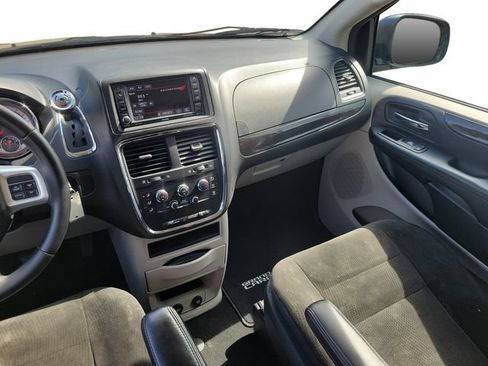 Used 2017 Dodge Grand Caravan SE w/ Power Window Group FWD image 29