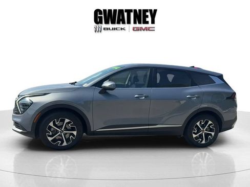 Used 2025 Kia Sportage EX FWD image 8