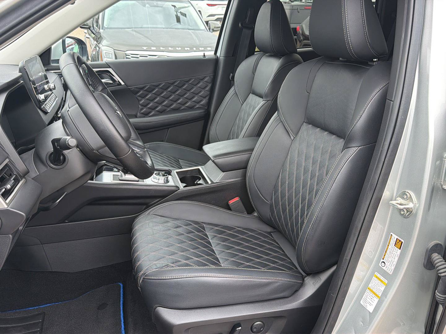 Used 2024 Mitsubishi Outlander 4WD Plug-In Hybrid image 9