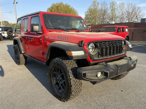 Used 2025 Jeep Wrangler Willys image 3