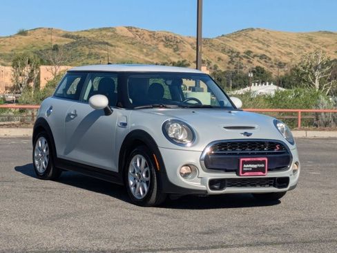 Used 2017 MINI Cooper S image 3