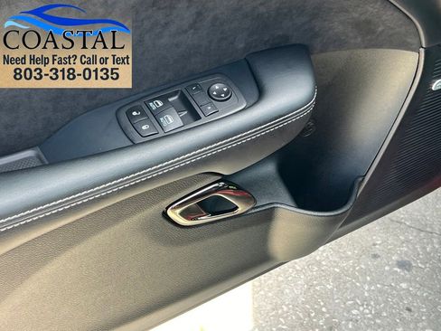 Used 2023 Dodge Challenger SRT Hellcat RWD image 8