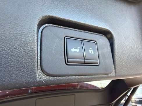 Used 2023 Nissan Rogue SV w/ SV Premium B Package FWD image 25
