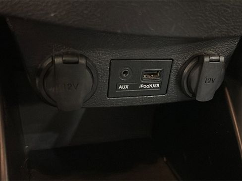 Used 2013 Hyundai Veloster w/ Style Pkg image 19