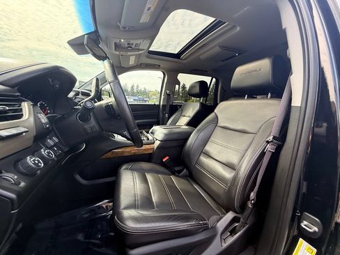 Used 2017 GMC Yukon Denali w/ Open Road Package AWD/4WD image 17