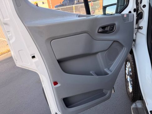 Used 2019 Ford Transit 250 130 Low Roof w/ Exterior Upgrade Package RWD image 22