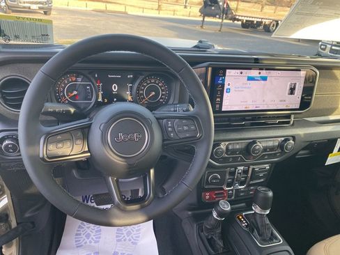 New 2026 Jeep Gladiator Sport AWD/4WD image 14