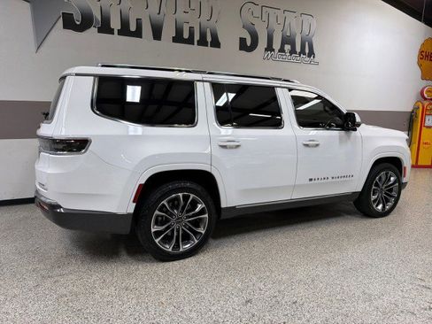 Used 2022 Jeep Grand Wagoneer Series III w/ Rear Seat Video Group 1 image 37