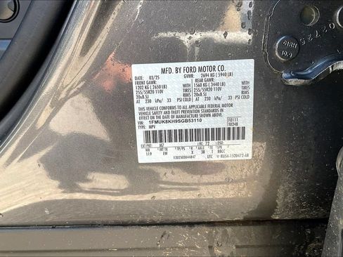 Used 2025 Ford Explorer ST-Line AWD/4WD image 10