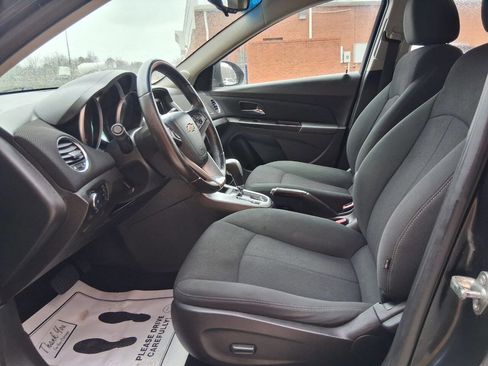 Used 2011 Chevrolet Cruze LT image 9