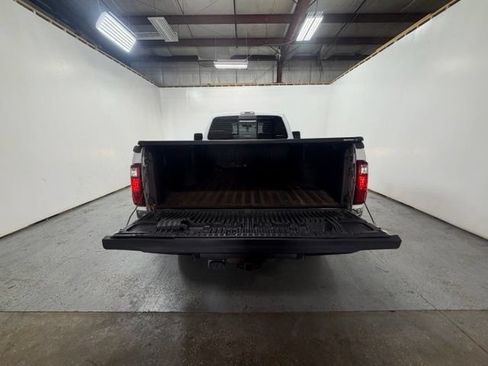 Used 2014 Ford F250 XL w/ Power Equipment Group AWD/4WD image 9